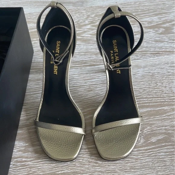 Saint Laurent Jane new with tag size 35,5 Gold